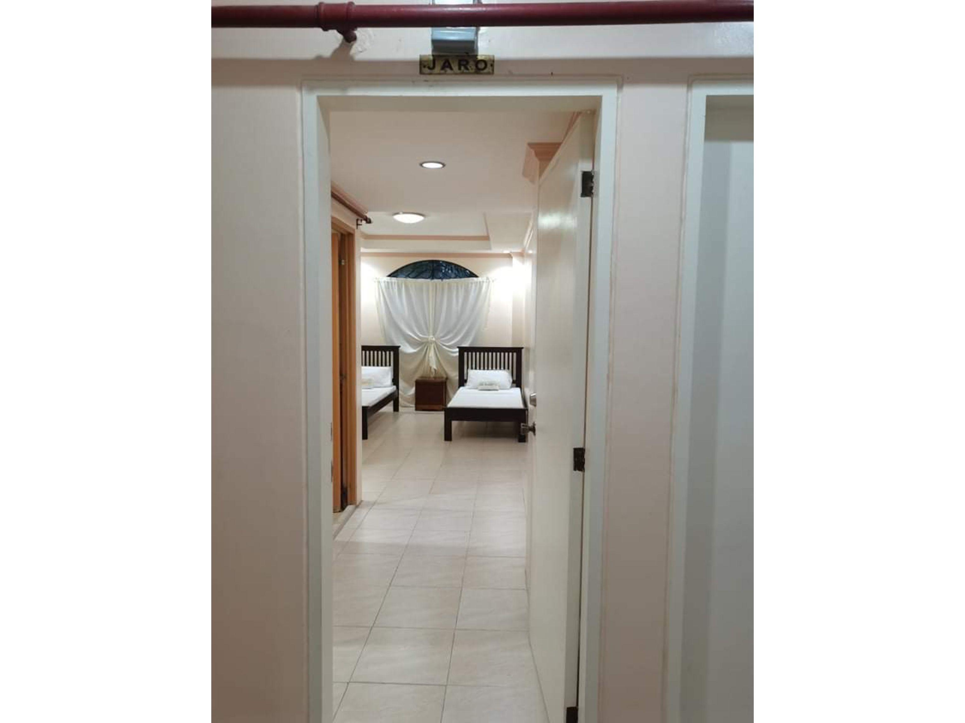 Oyo 799 Ddd Habitat Iloilo Hotel Bagian luar foto