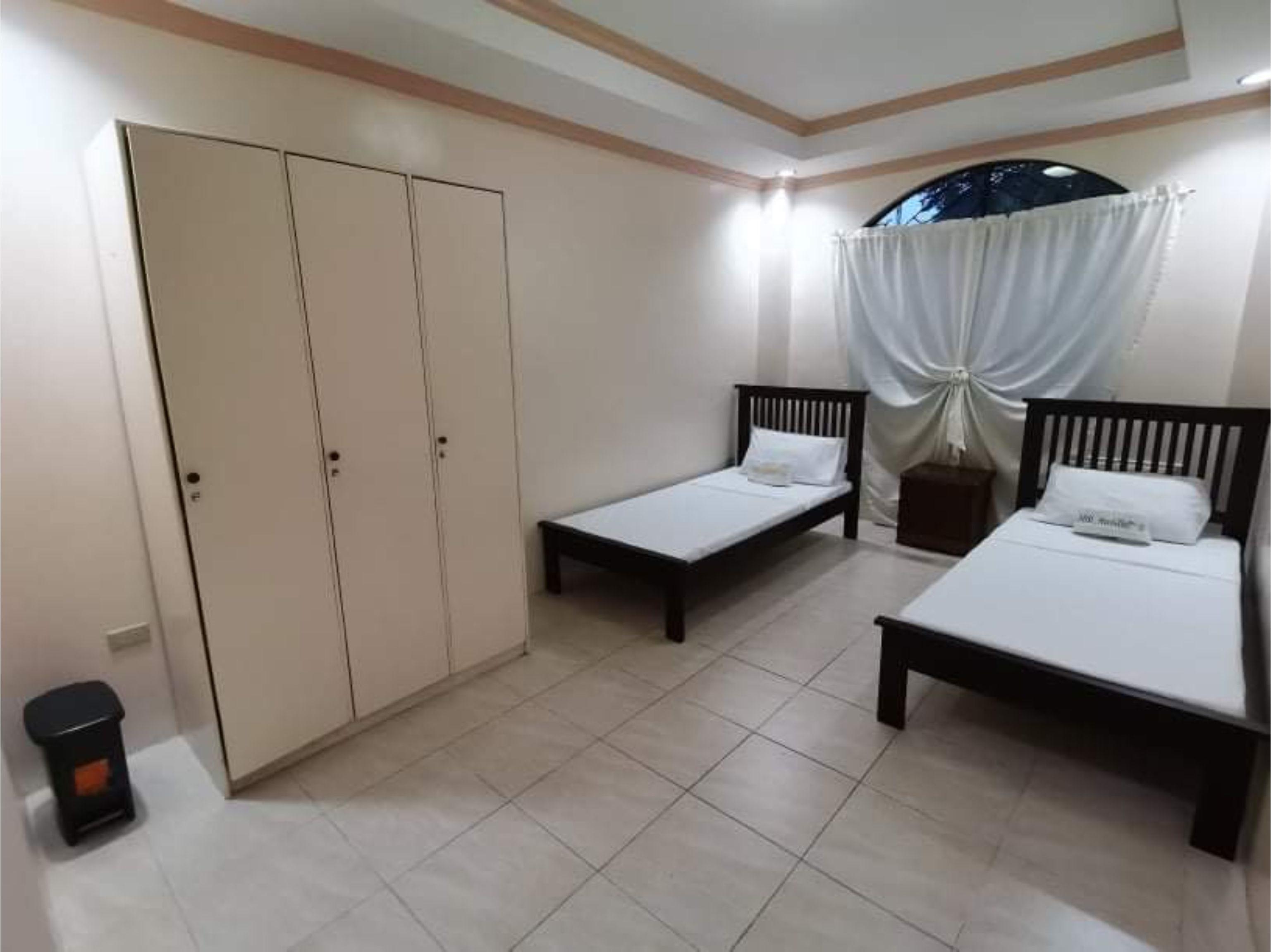 Oyo 799 Ddd Habitat Iloilo Hotel Bagian luar foto